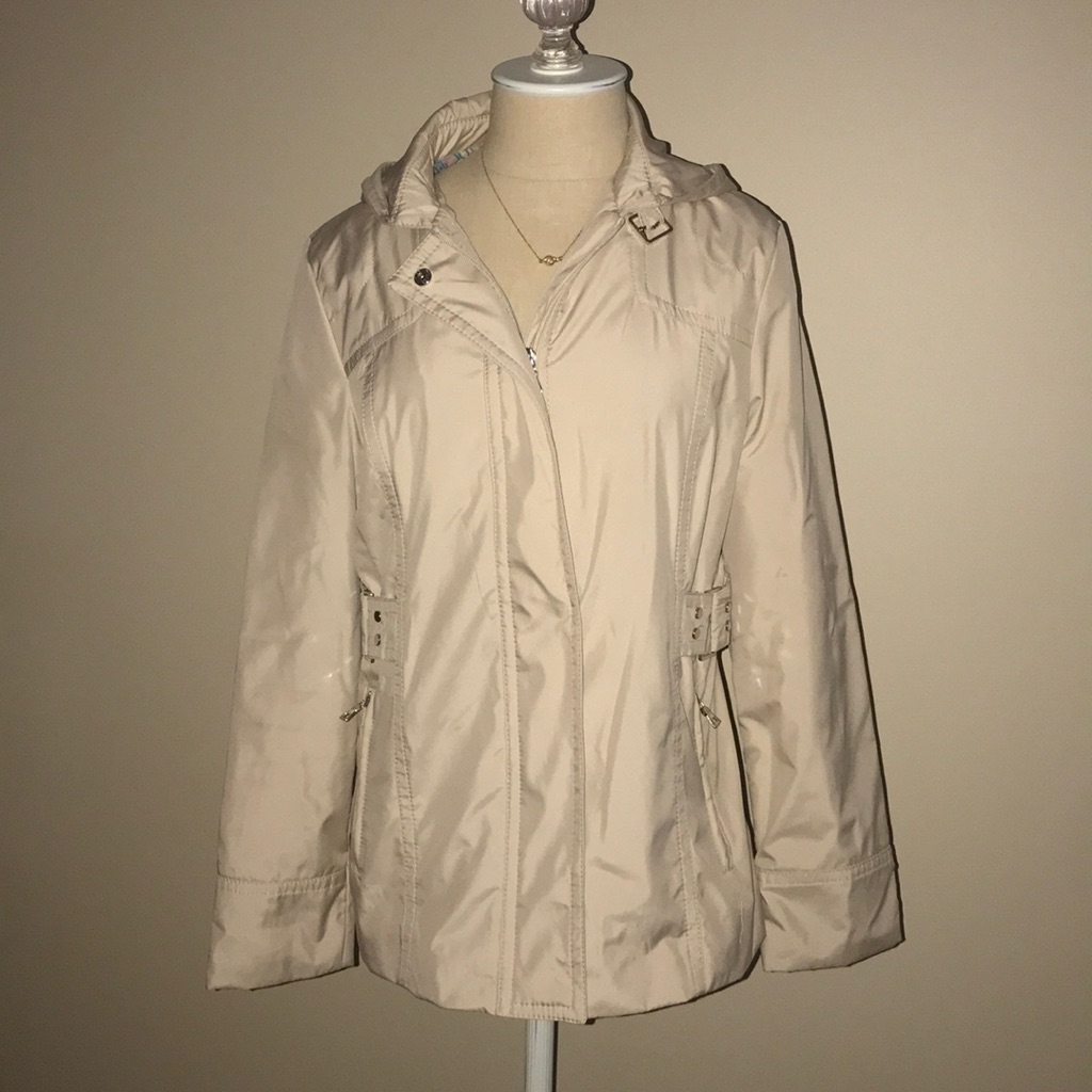 Nine West Coat